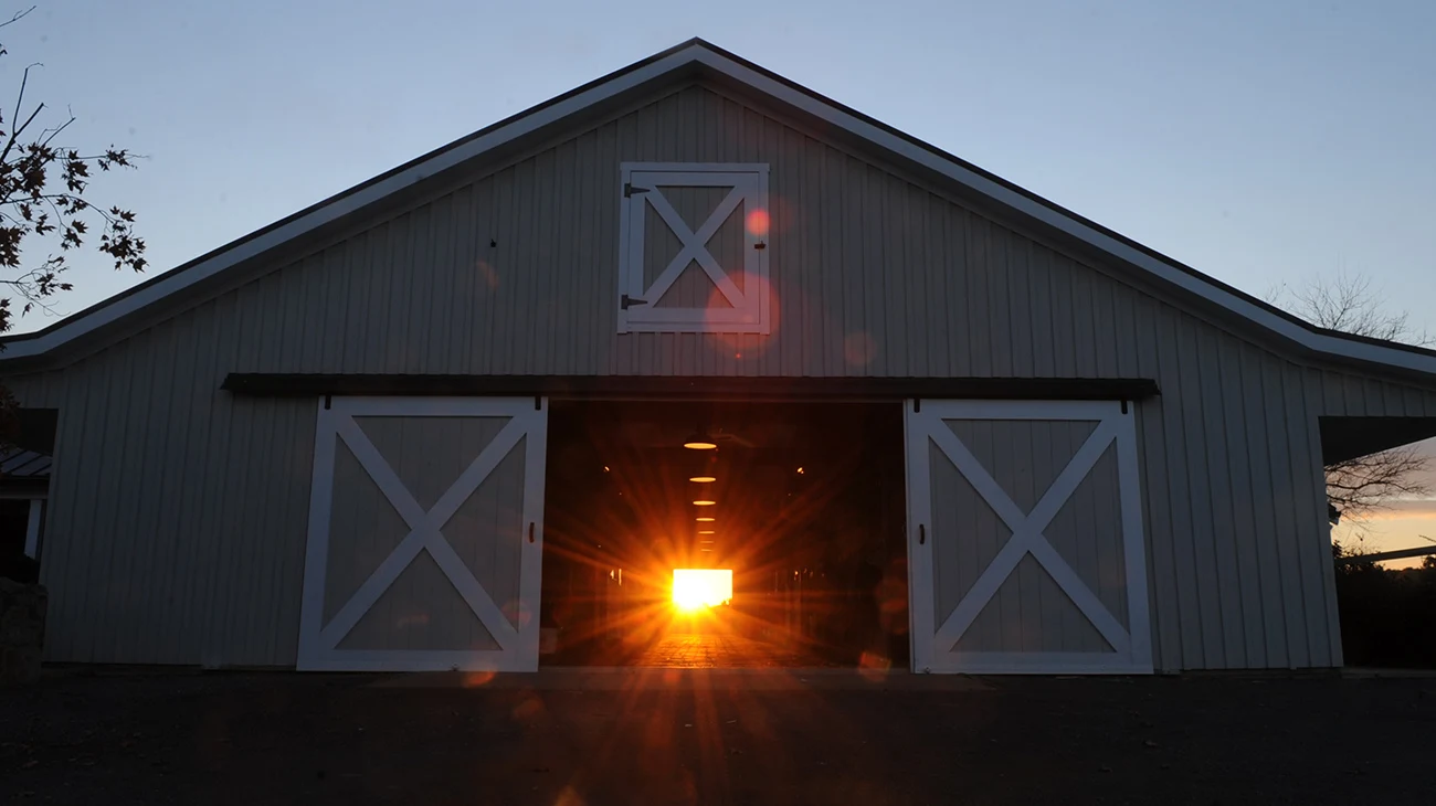 barn-stock-Kat-Netzler